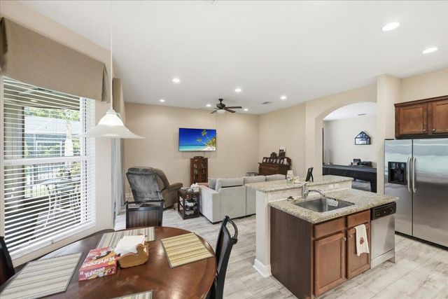 1963 Grey Falcon Circle SW, Vero Beach, FL 32962