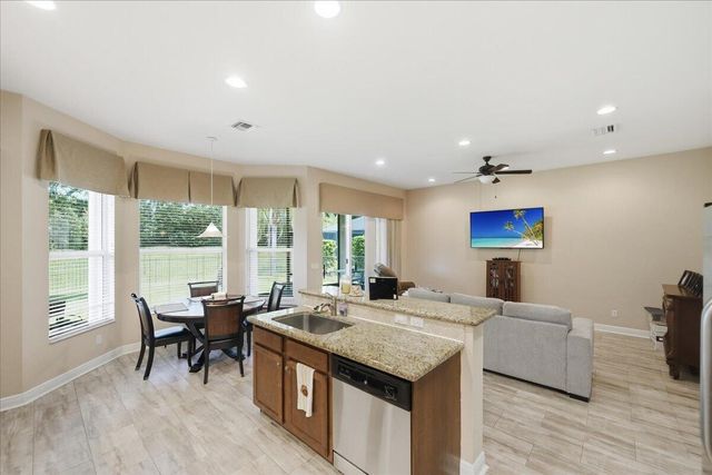 1963 Grey Falcon Circle SW, Vero Beach, FL 32962
