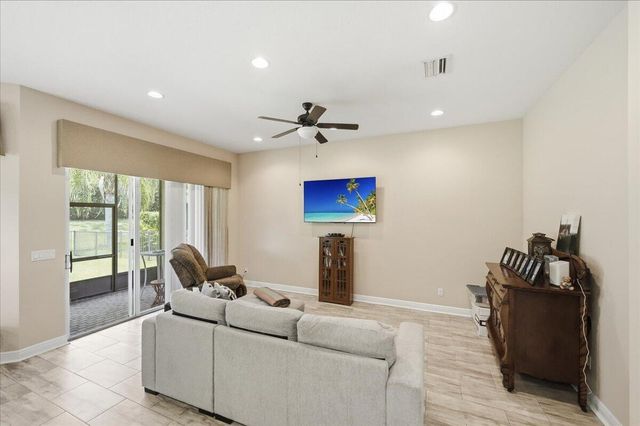 1963 Grey Falcon Circle SW, Vero Beach, FL 32962