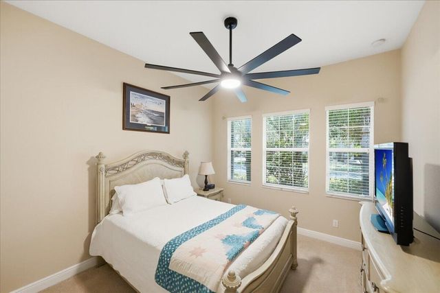 1963 Grey Falcon Circle SW, Vero Beach, FL 32962
