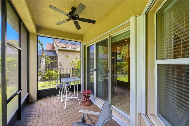 1963 Grey Falcon Circle SW, Vero Beach, FL 32962