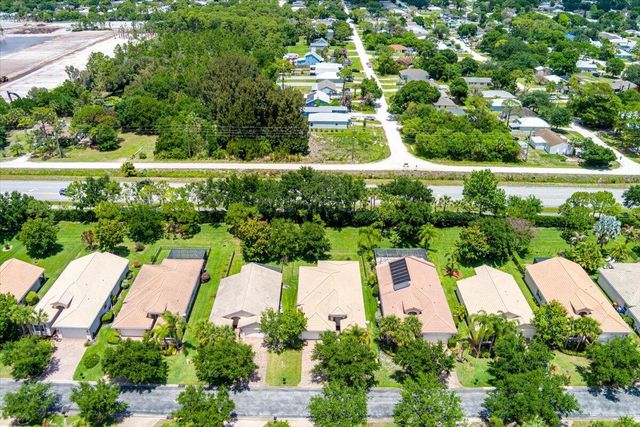 1963 Grey Falcon Circle SW, Vero Beach, FL 32962