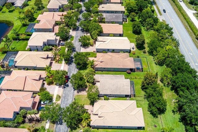 1963 Grey Falcon Circle SW, Vero Beach, FL 32962