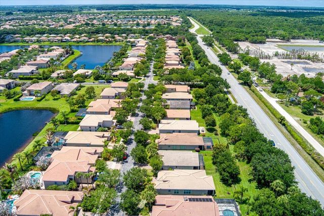 1963 Grey Falcon Circle SW, Vero Beach, FL 32962