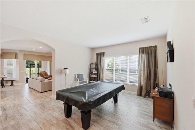 1963 Grey Falcon Circle SW, Vero Beach, FL 32962