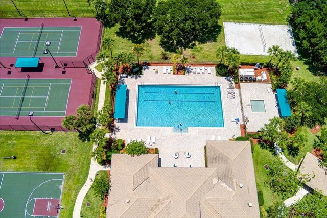 1963 Grey Falcon Circle SW, Vero Beach, FL 32962