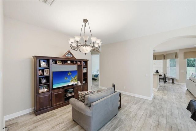 1963 Grey Falcon Circle SW, Vero Beach, FL 32962