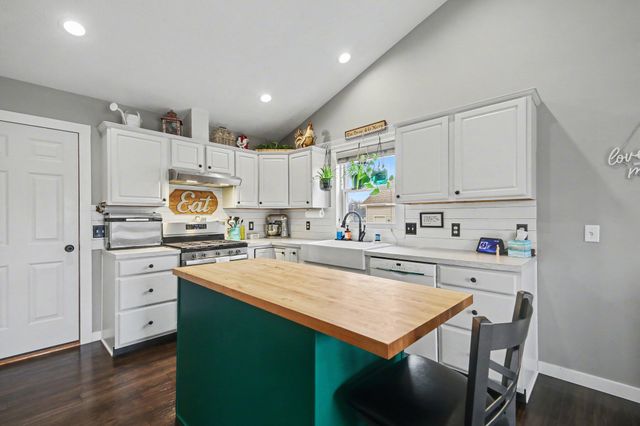 7943 Westside Drive, Hudsonville, MI 49426