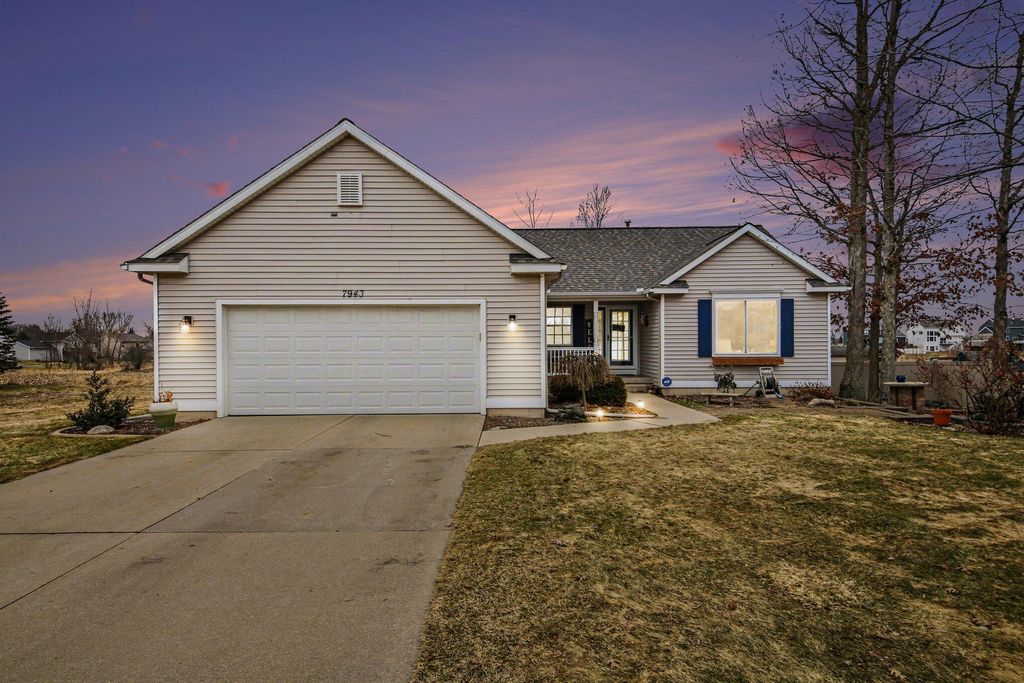 7943 Westside Drive, Hudsonville, MI 49426