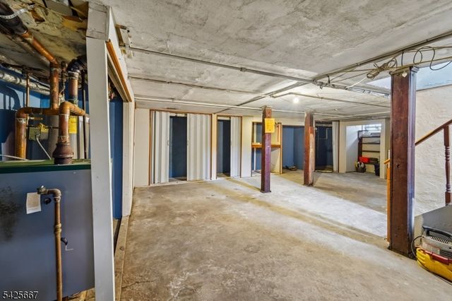 122 Holland Rd, South Orange Village Twp., NJ 07079