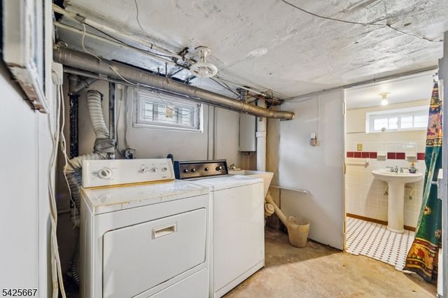 122 Holland Rd, South Orange Village Twp., NJ 07079