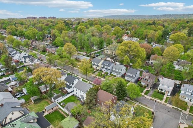 122 Holland Rd, South Orange Village Twp., NJ 07079