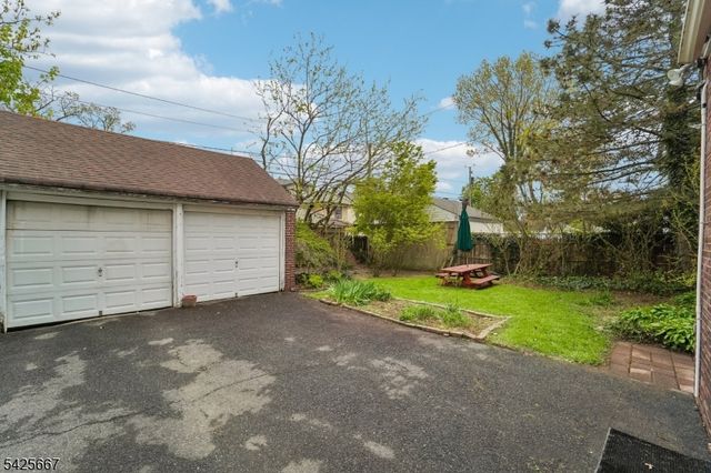 122 Holland Rd, South Orange Village Twp., NJ 07079