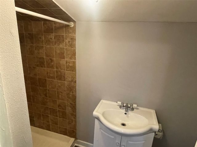 1208 E 8th Street, Dallas, TX 75203
