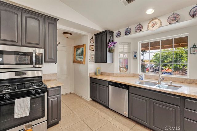 1616 Saratoga, Pinon Hills, CA 92372