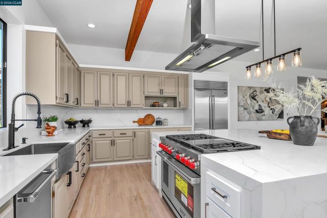 420 Leon Ct, Clayton, CA 94517