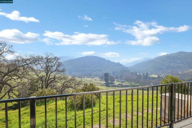 420 Leon Ct, Clayton, CA 94517