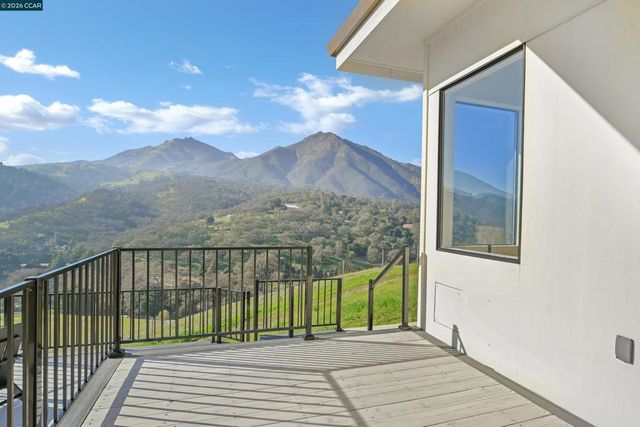 420 Leon Ct, Clayton, CA 94517