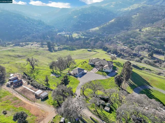 420 Leon Ct, Clayton, CA 94517