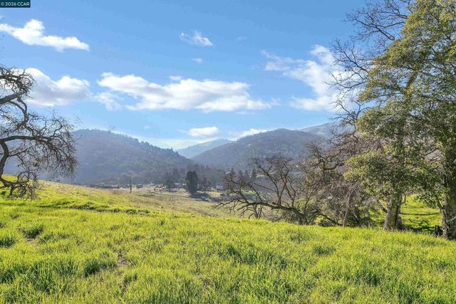 420 Leon Ct, Clayton, CA 94517