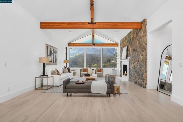 420 Leon Ct, Clayton, CA 94517