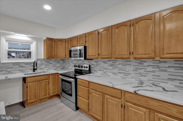 1230 ECKERT AVE, Reading, PA 19602