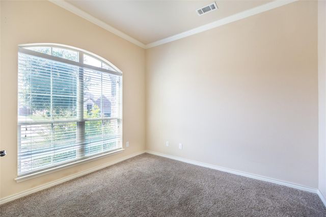 637 Peach Lane, Burleson, TX 76028