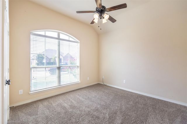 637 Peach Lane, Burleson, TX 76028