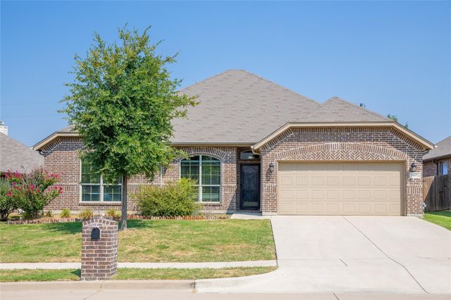 637 Peach Lane, Burleson, TX 76028