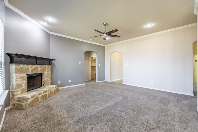 637 Peach Lane, Burleson, TX 76028