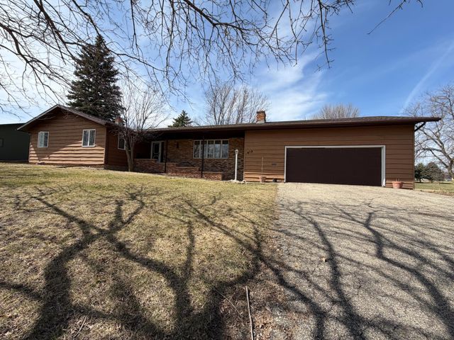 613 Pennsylvania Avenue, Adrian, MN 56110