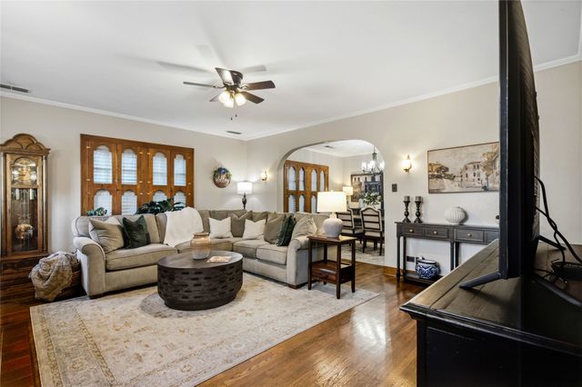 815 W Woodard Street, Denison, TX 75020