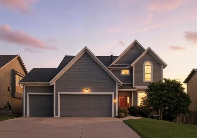 5825 Millbrook Street, Shawnee, KS 66218