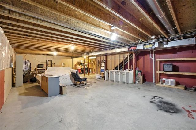 5825 Millbrook Street, Shawnee, KS 66218
