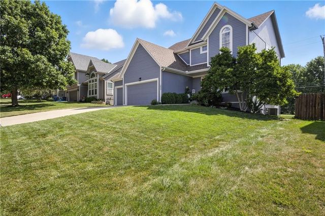 5825 Millbrook Street, Shawnee, KS 66218