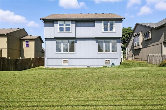 5825 Millbrook Street, Shawnee, KS 66218