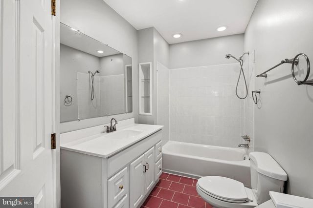 4222 KLOSTERMAN AVE, Nottingham, MD 21236