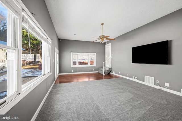 4222 KLOSTERMAN AVE, Nottingham, MD 21236