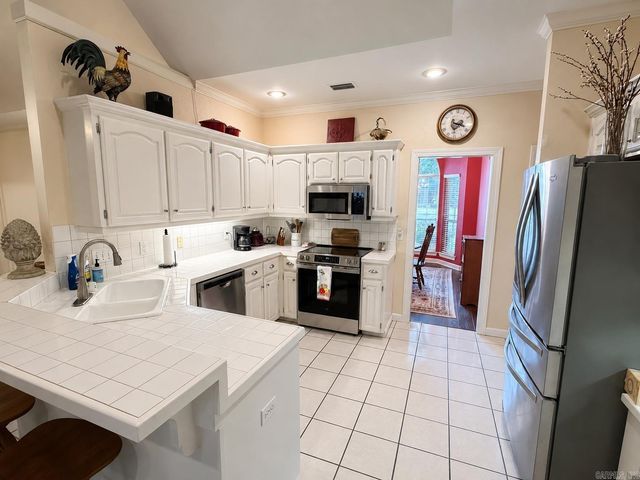 205 Country Club Parkway, Maumelle, AR 72113