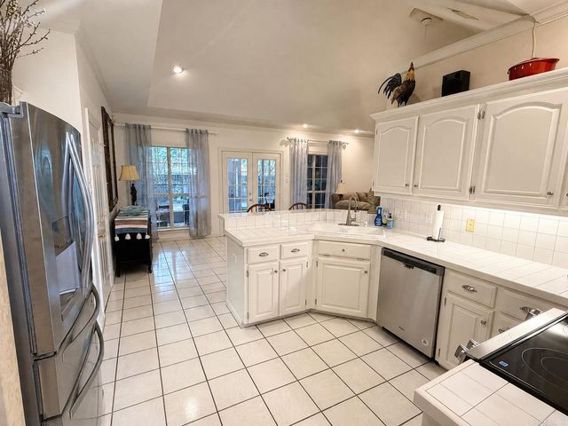 205 Country Club Parkway, Maumelle, AR 72113