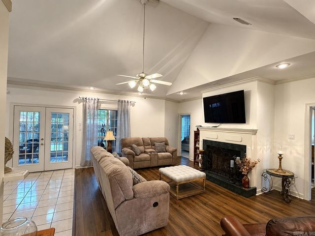 205 Country Club Parkway, Maumelle, AR 72113