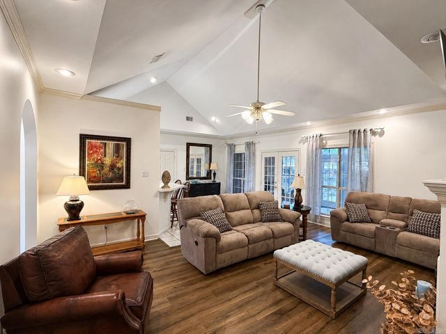 205 Country Club Parkway, Maumelle, AR 72113