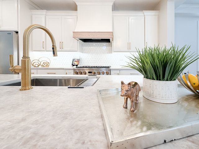 885 Geneva Road, St. Charles, IL 60174