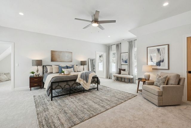 885 Geneva Road, St. Charles, IL 60174