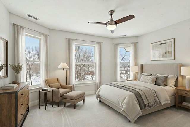 885 Geneva Road, St. Charles, IL 60174