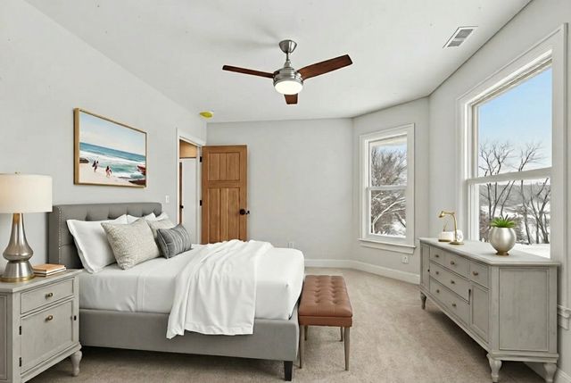 885 Geneva Road, St. Charles, IL 60174