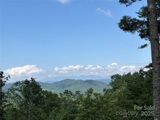 151 Wipprecht Drive, Spruce Pine, NC 28777