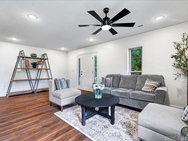 4011 Forest Hill Road, Jonesboro, AR 72404