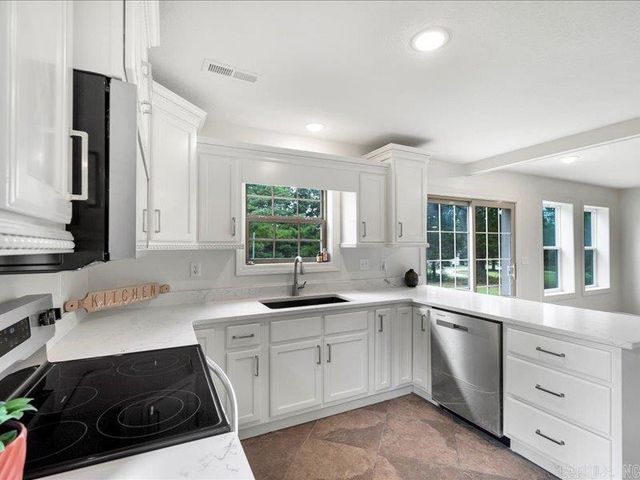 4011 Forest Hill Road, Jonesboro, AR 72404