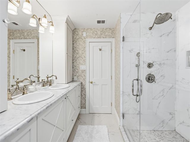 227 Hamlet Drive, Jericho, NY 11753
